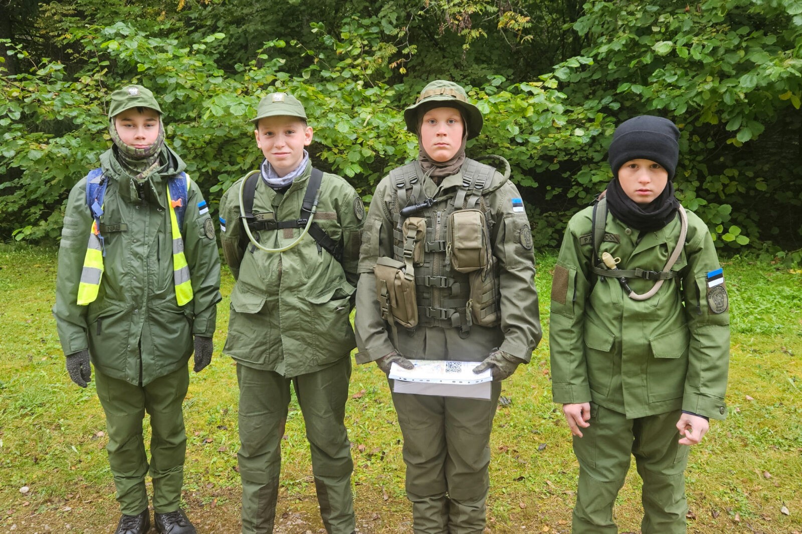 Kose noored seljad sirgu võistlusmatkal