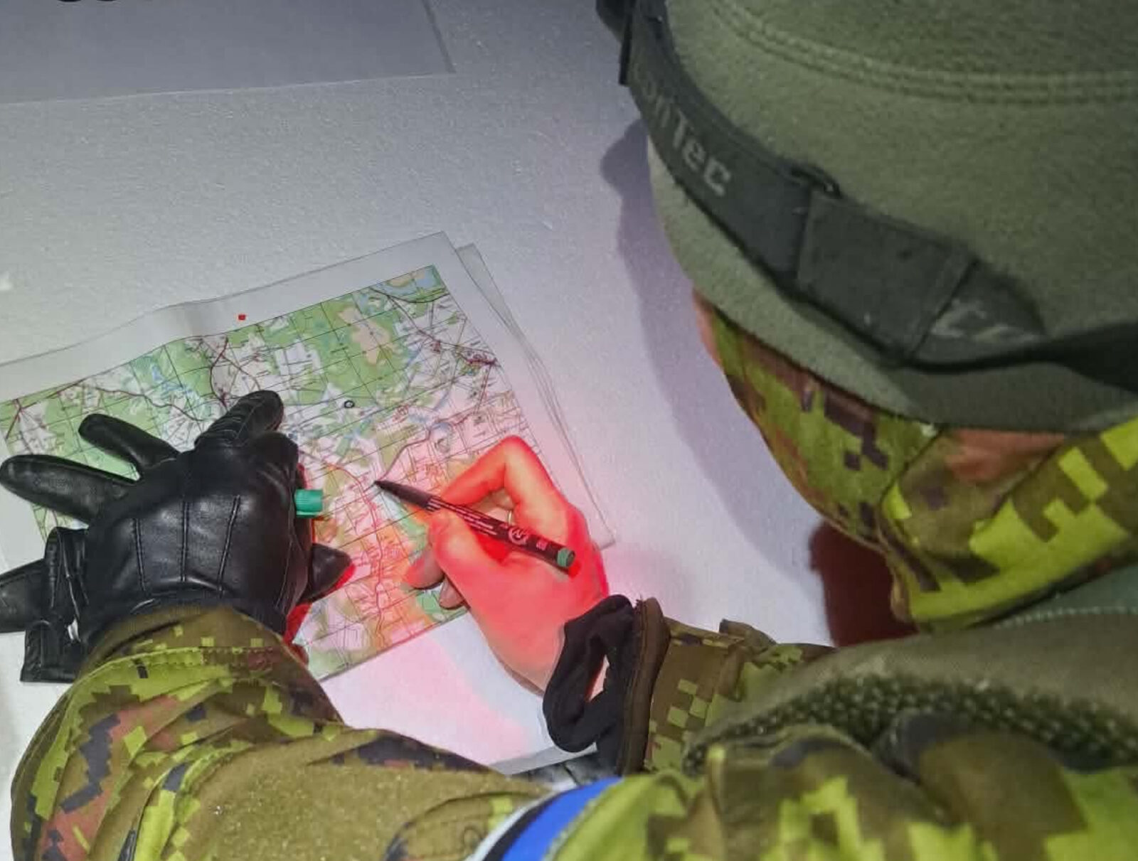 Naiskodukaitsjad talvisel vastupidavusmatkal